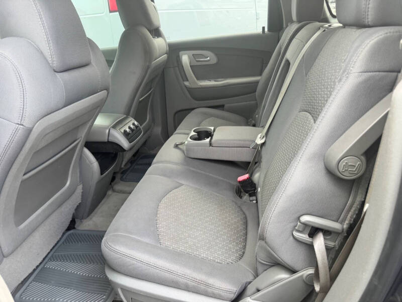 2012 Chevrolet Traverse LS
