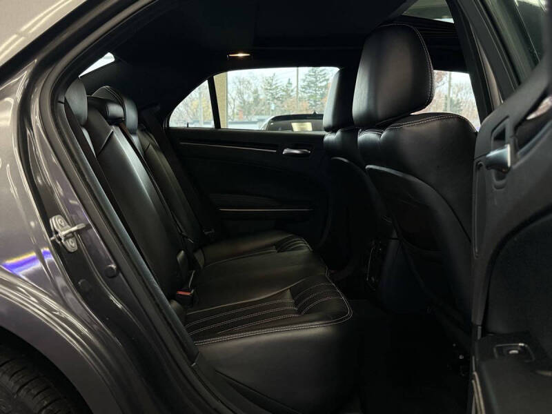 2022 Chrysler 300 S V6