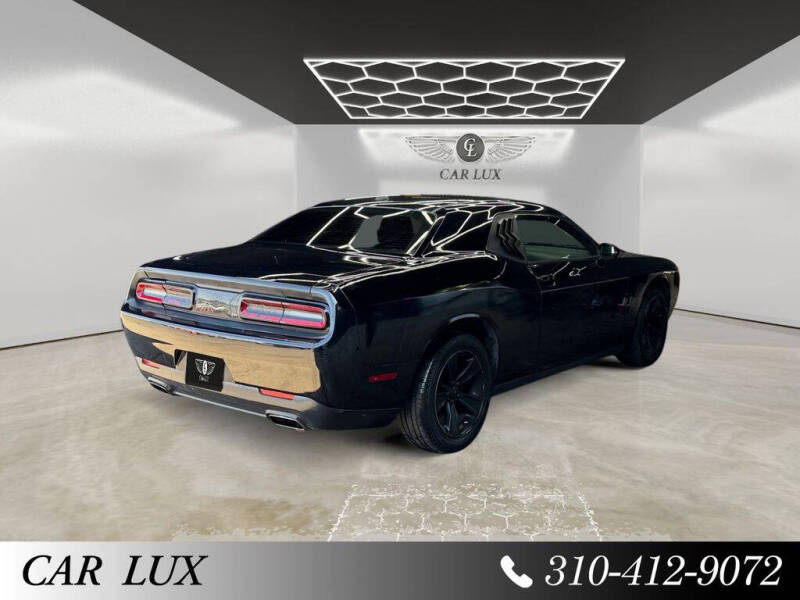 2015 Dodge Challenger SXT