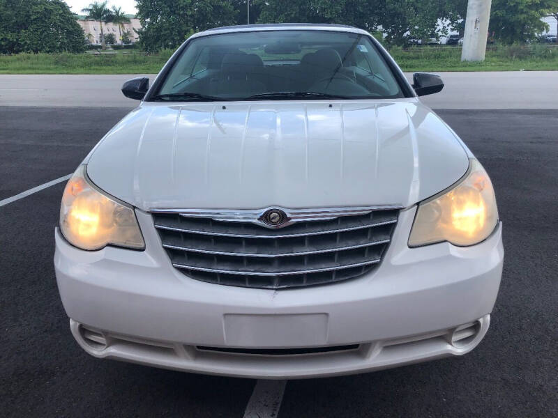 2008 Chrysler Sebring for sale at UNITED AUTO BROKERS in Hollywood FL