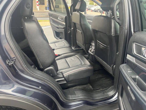 2017 Ford Explorer Sport