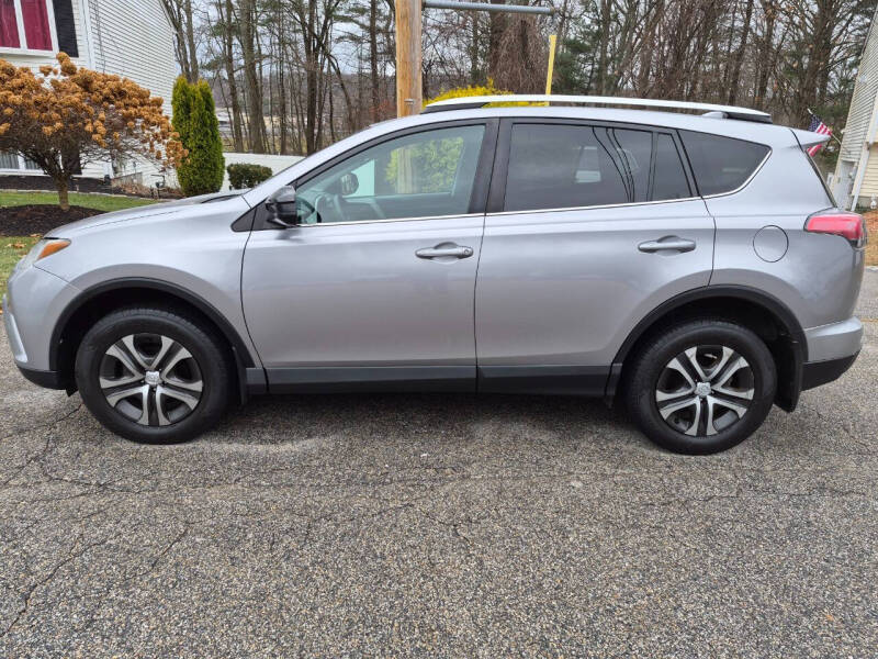 Image of 2016 Toyota RAV4 LE