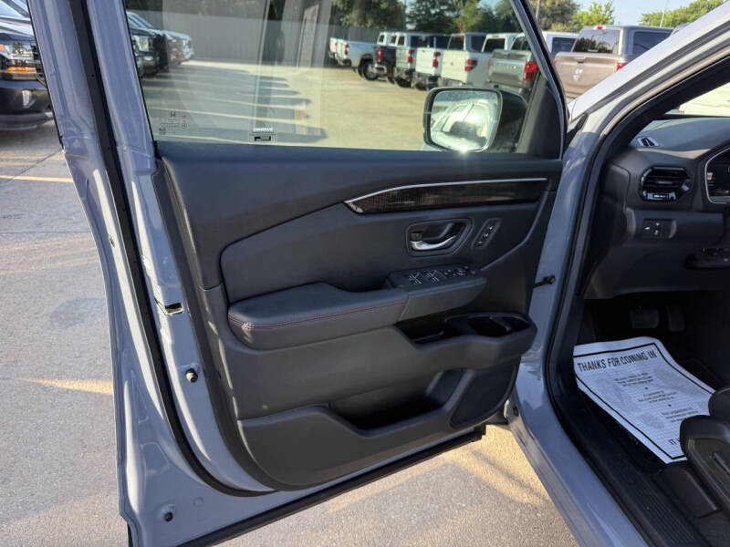 2025 Honda Pilot Black Edition