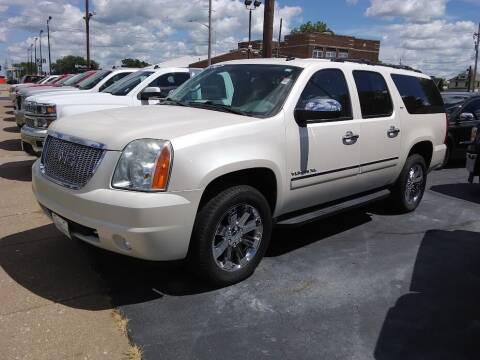 2011 GMC Yukon XL for sale at Village Auto Outlet in Milan IL