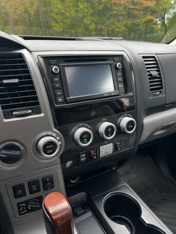 2014 Toyota Sequoia Platinum
