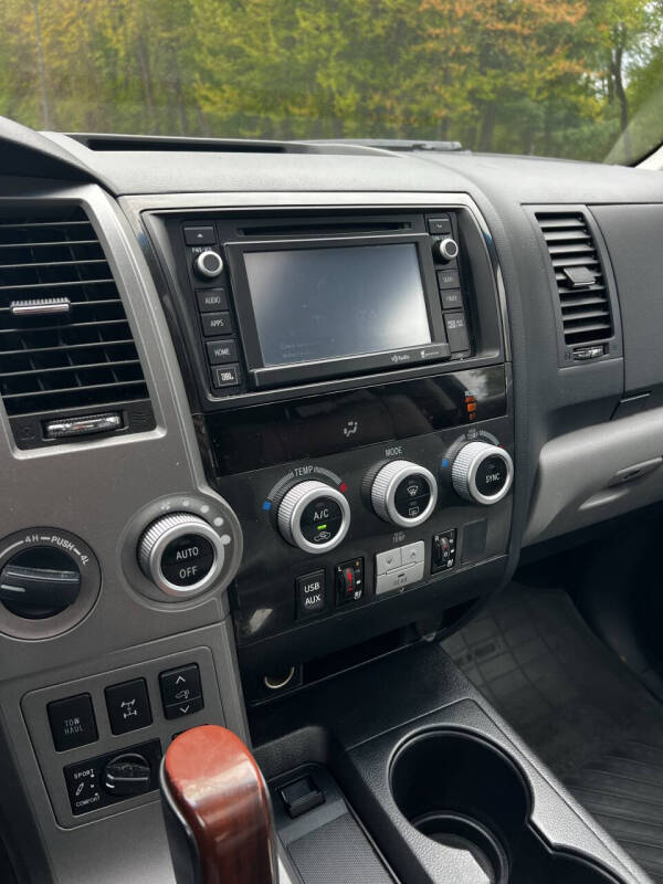 2014 Toyota Sequoia Platinum