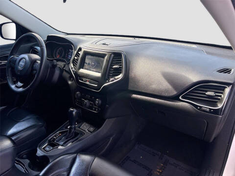 2020 Jeep Cherokee Altitude