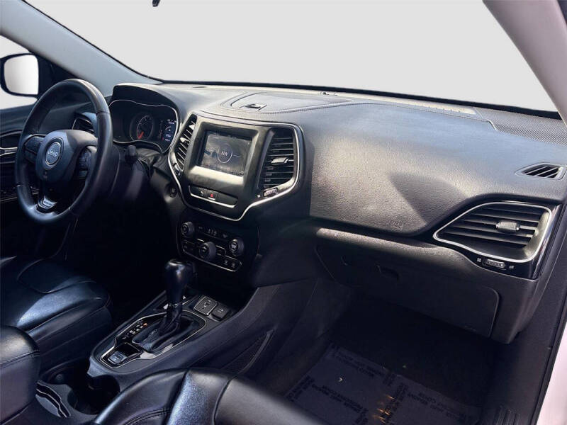 2020 Jeep Cherokee Altitude