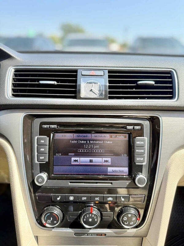 2014 Volkswagen Passat 2.5L SE PZEV