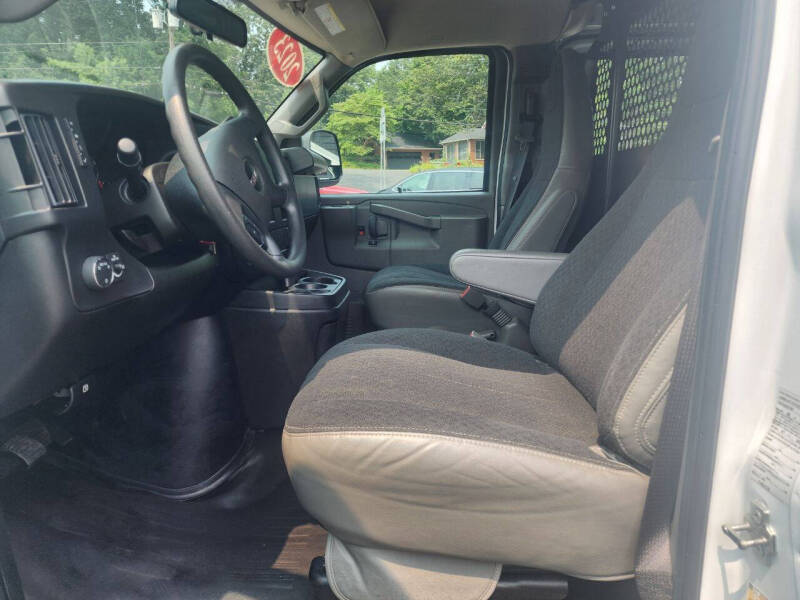 2023 GMC Savana 2500