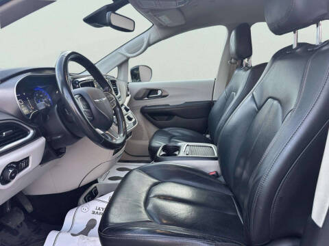 2020 Chrysler Pacifica Touring L Plus