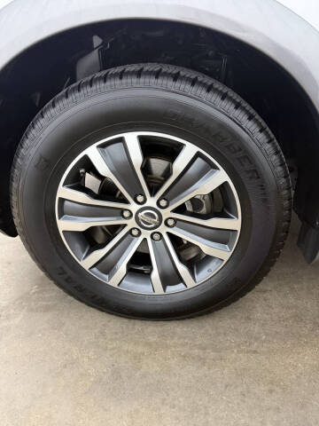 2017 Nissan Armada SL