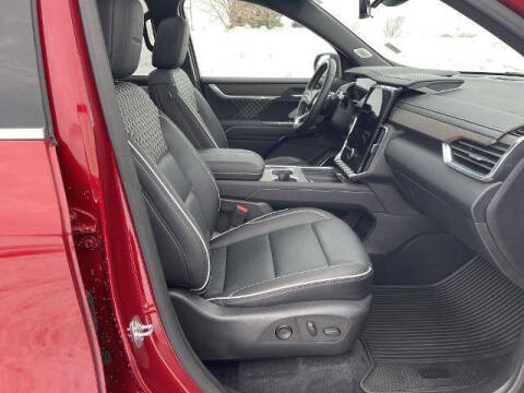 2025 GMC Acadia Denali