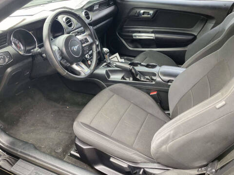 2015 Ford Mustang V6