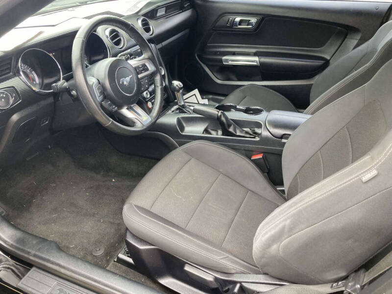 2015 Ford Mustang V6