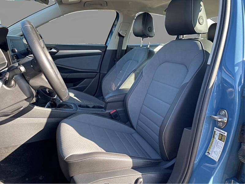 2025 Volkswagen Jetta SE