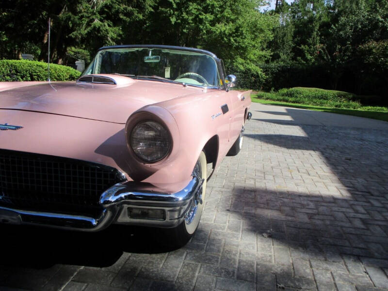 1957 Ford Thunderbird
