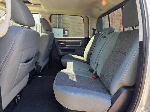 2017 RAM 1500 SLT