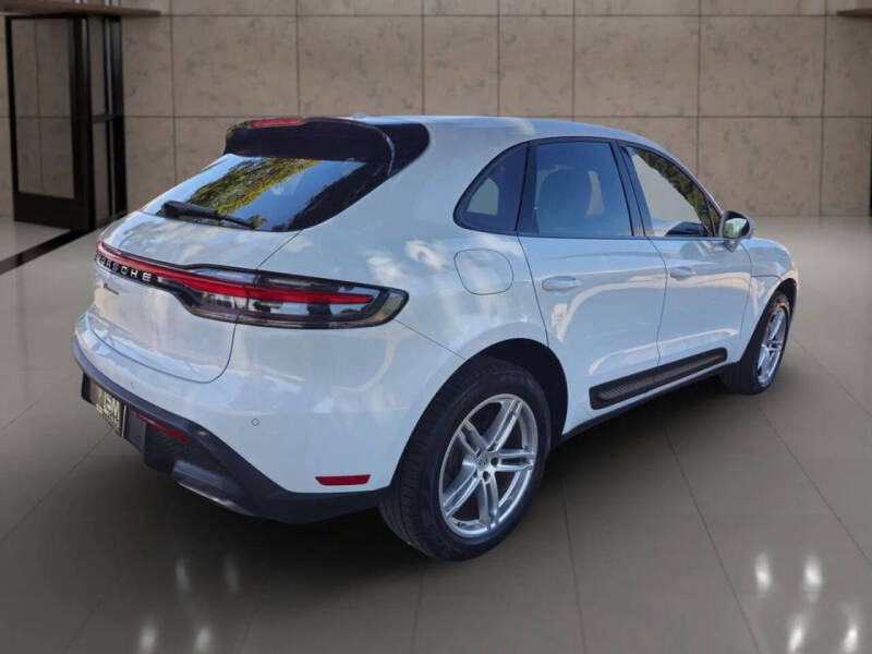 2022 Porsche Macan