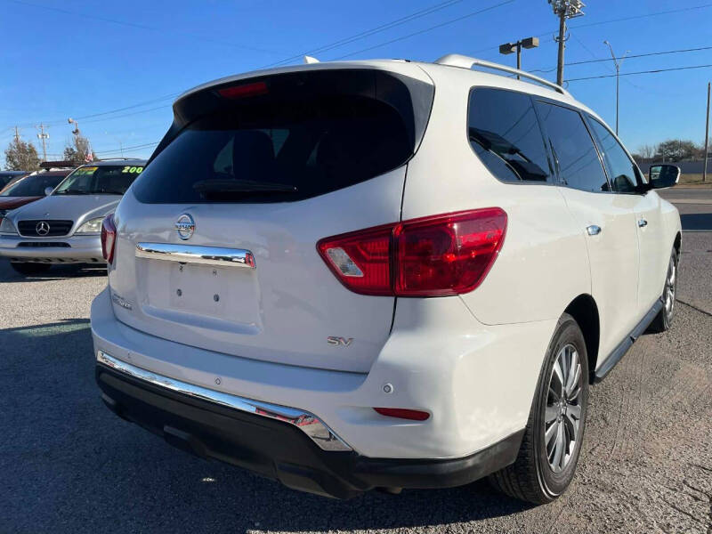 2020 Nissan Pathfinder SV