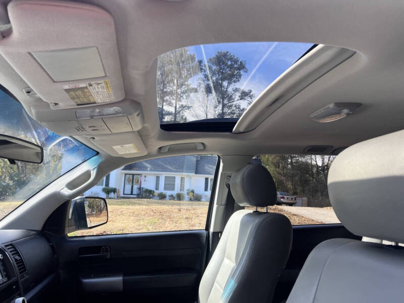 2015 Toyota Sequoia SR5