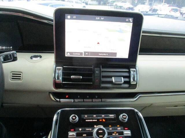 2019 Lincoln Navigator Select