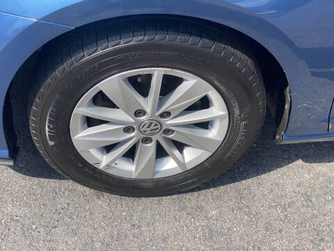 2018 Volkswagen Golf TSI S