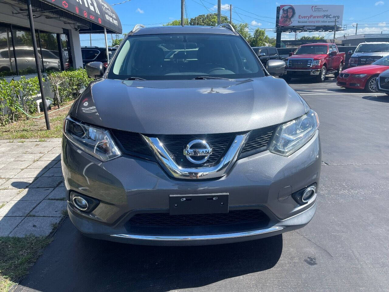 2016 Nissan Rogue  - $13,900