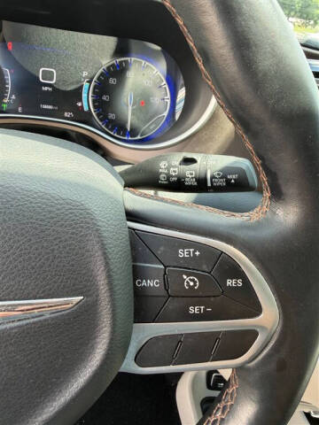 2017 Chrysler Pacifica Touring-L Plus