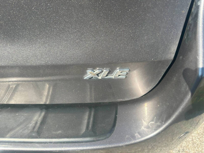 2017 Toyota Sienna XLE 8-Passenger