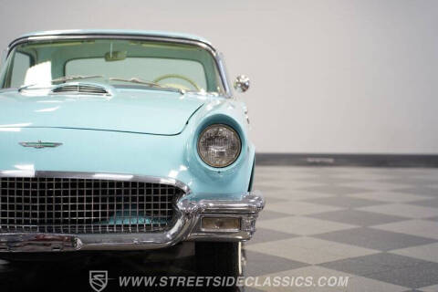 1957 Ford Thunderbird