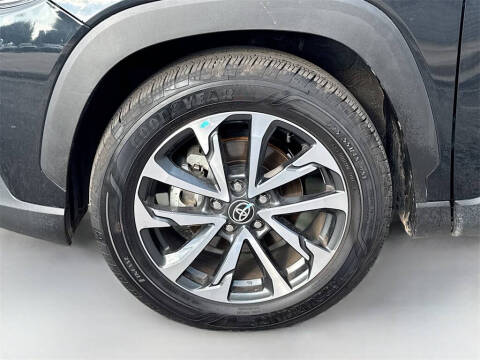 2024 Toyota Corolla Cross XLE