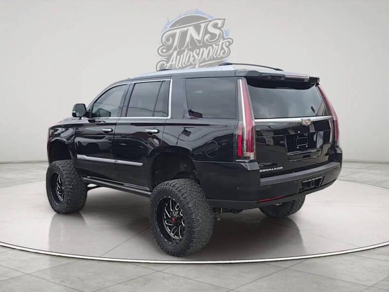 2019 Cadillac Escalade Platinum