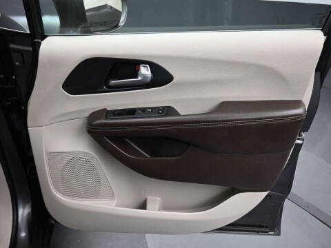 2021 Chrysler Pacifica Hybrid Touring L