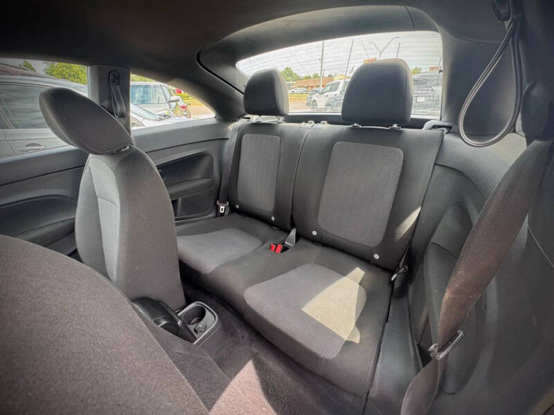 2014 Volkswagen Beetle 2.5L Entry PZEV