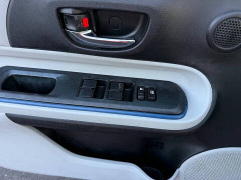 2012 Toyota Prius c Two