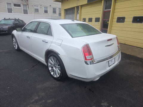 2012 Chrysler 300 Limited