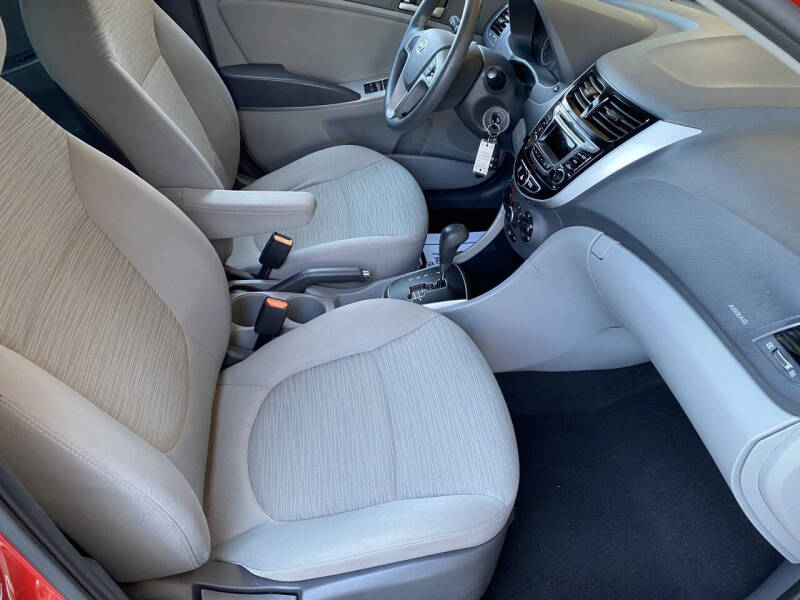 2016 Hyundai Accent SE