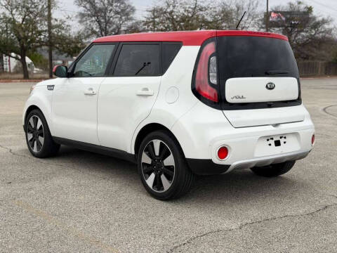 2017 Kia Soul +