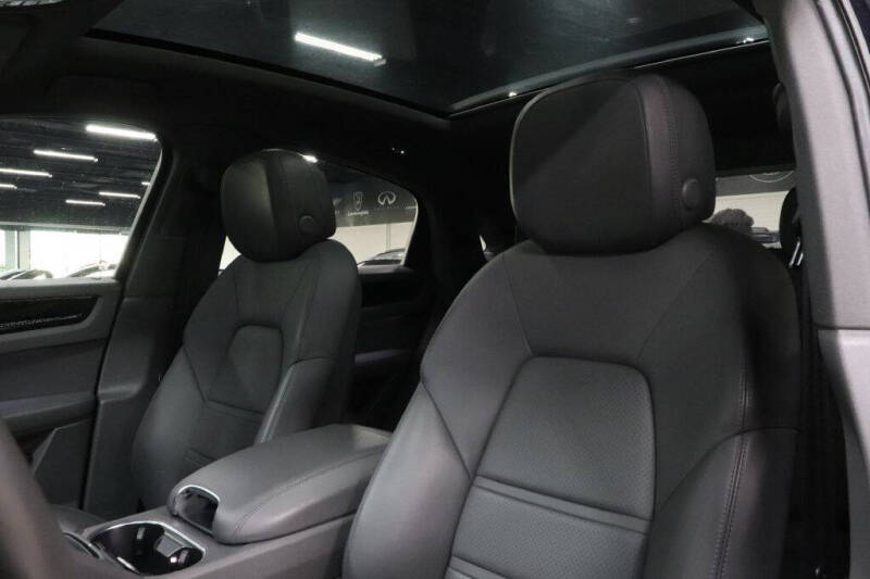 2022 Porsche Cayenne Coupe