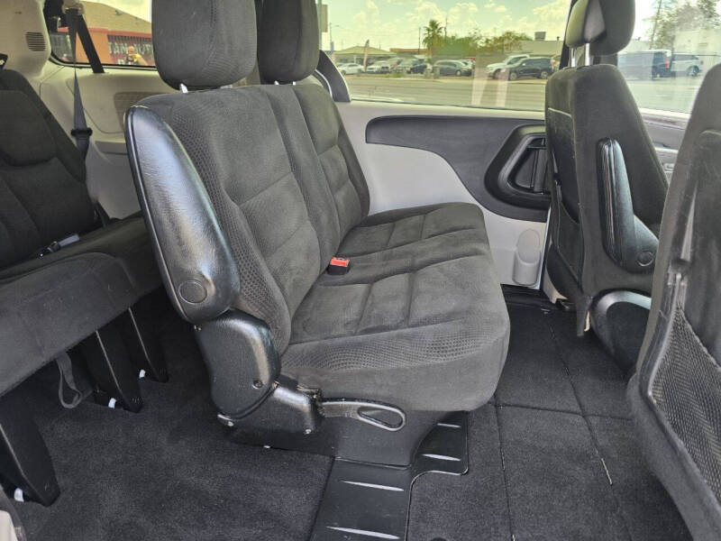 2016 Dodge Grand Caravan American Value Package
