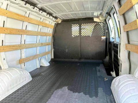 2024 GMC Savana 2500