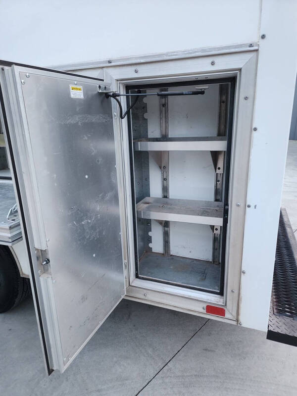 2023 Chevrolet Express 3500