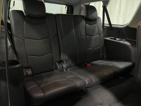 2018 Cadillac Escalade ESV Luxury