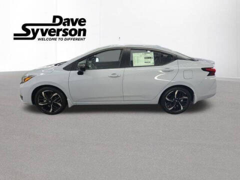 2025 Nissan Versa SR