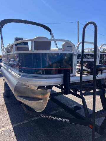2019 Sun Tracker FISHING BARGE18