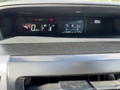 2015 Toyota Prius v Three