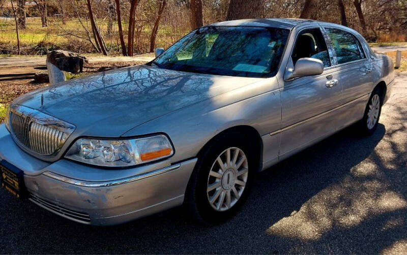 2007 Lincoln Town Car for sale at Jackson Motors Used Cars in San Antonio TX