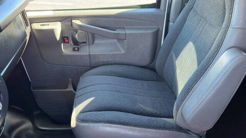 2023 Chevrolet Express 2500