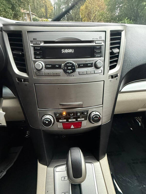 2011 Subaru Outback 2.5i Premium